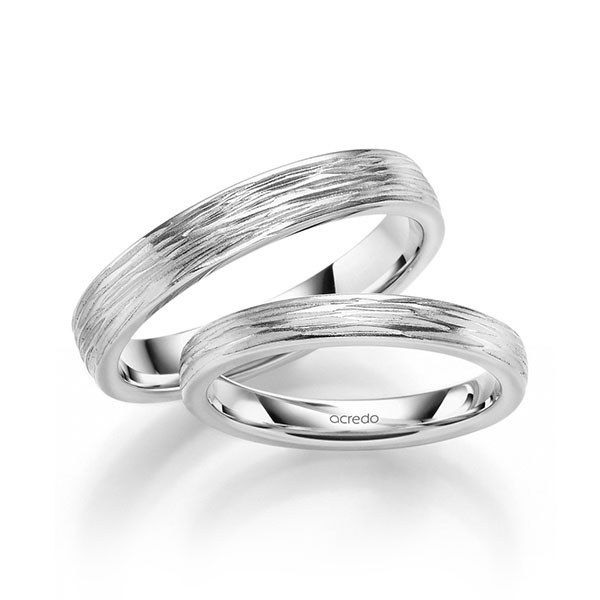 Set klassieke trouwringen in witgoud 14 kt. van acredo
