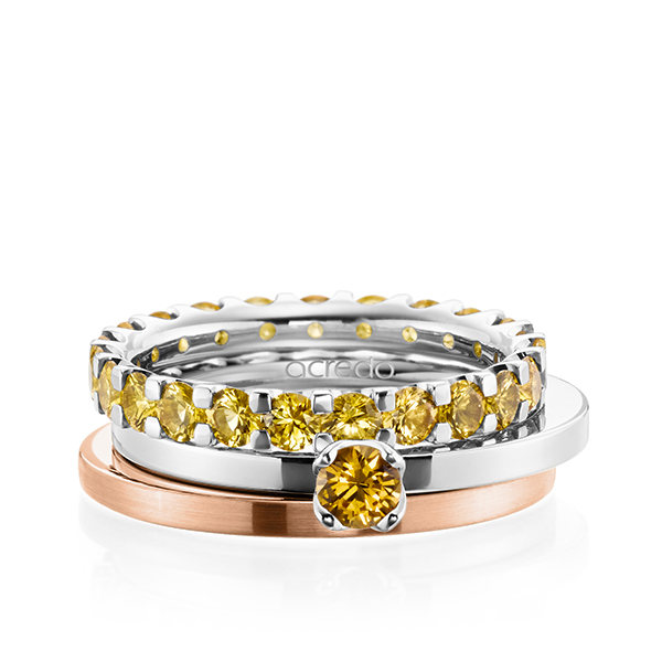 Triset in witgoud 14 kt. volledig gezet met in totaal 2,32 ct. Briljant Saffier Geel van acredo