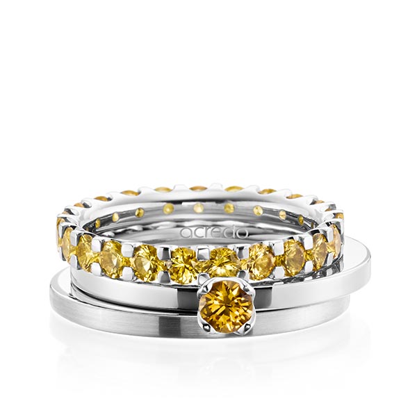 Triset in witgoud 14 kt. volledig gezet met in totaal 2,32 ct. Briljant Saffier Geel van acredo - A-1988-4 Triset in witgoud 14 kt. volledig gezet met in totaal 2,32 ct. Briljant Saffier Geel van acredo - A-1988-4